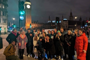 London: Båttur på Themsen och guidad spökvandring