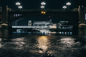 London: Ghost Walk and River Thames Boat Ride