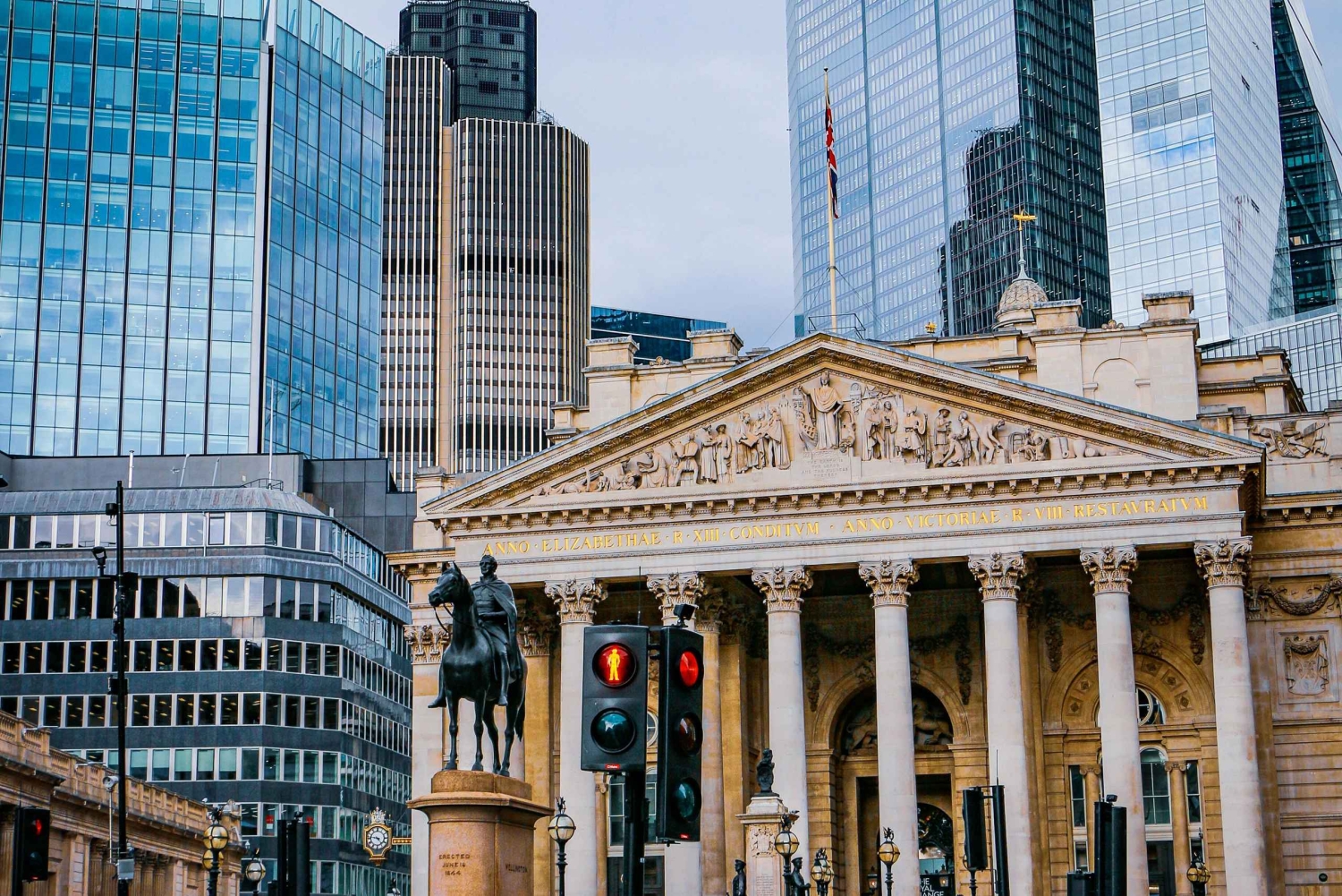 ロンドン：街の隠れた秘密を巡るガイド付きウォーキングツアー