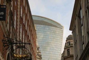 ロンドン：街の隠れた秘密を巡るガイド付きウォーキングツアー