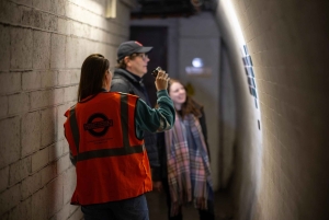 Londres: Recorrido oculto en metro por los andenes secretos de Holborn