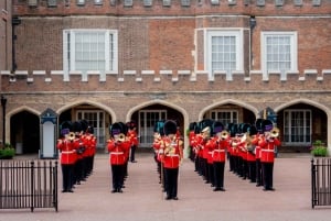 ロンドン：テムズ川クルーズ付きホップオン・ホップオフパス 24時間