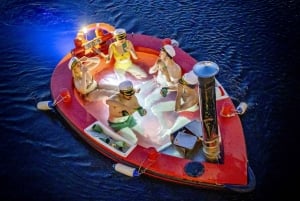 London: Hot Tub Boat Guidad Historical Docklands Cruise