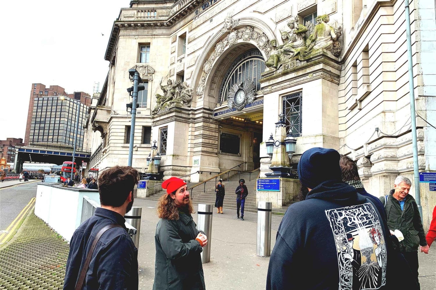 ロンドン：ジェームズ・ボンドとスパイのウォーキングツアー