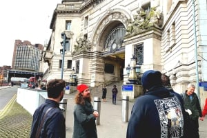 ロンドン：ジェームズ・ボンドとスパイのウォーキングツアー