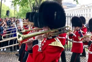 Londres: Visita al Palacio de Kensington, cambio de guardia y té por la tarde