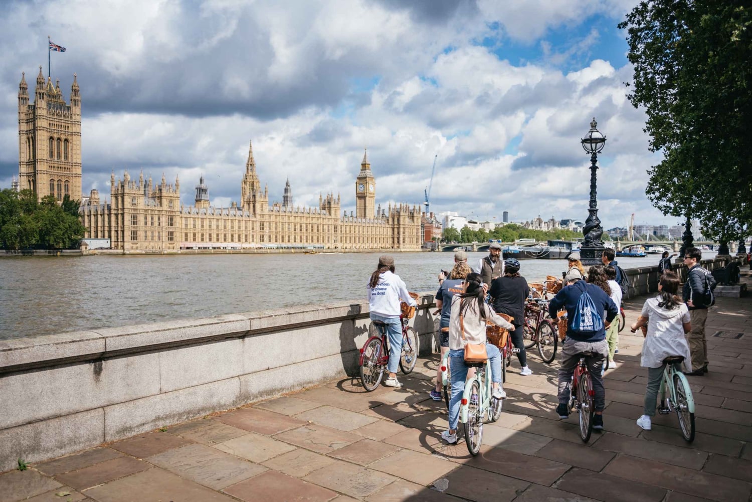 Londra: Tour in bicicletta dei monumenti e dei segreti con pub e arte di strada