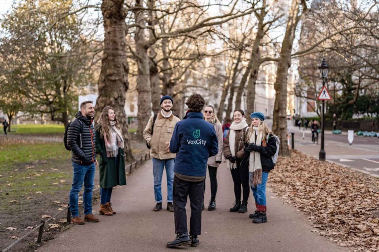 London: Landmarks Walking Tour, Hop-On Hop-Off Bus & Cruise