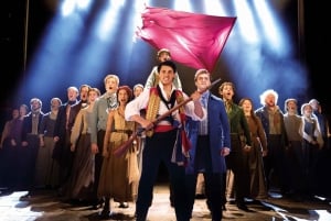 Londyn: Les Misérables oraz 3-daniowy posiłek i wino musujące