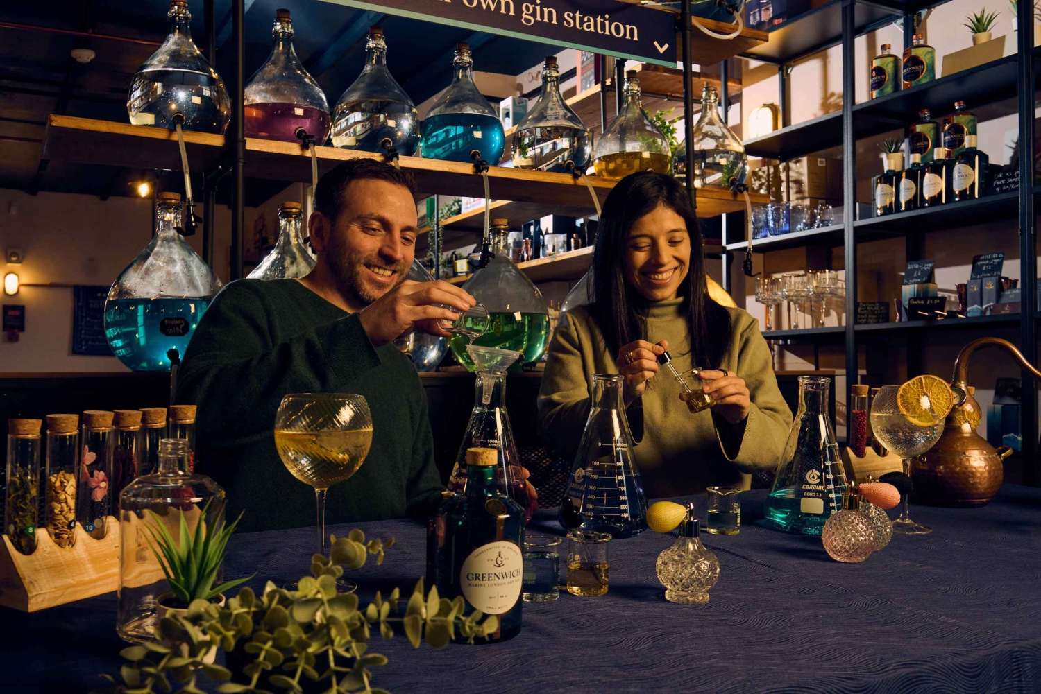 London: Make Your Own Gin Workshop with Take-home Bottle