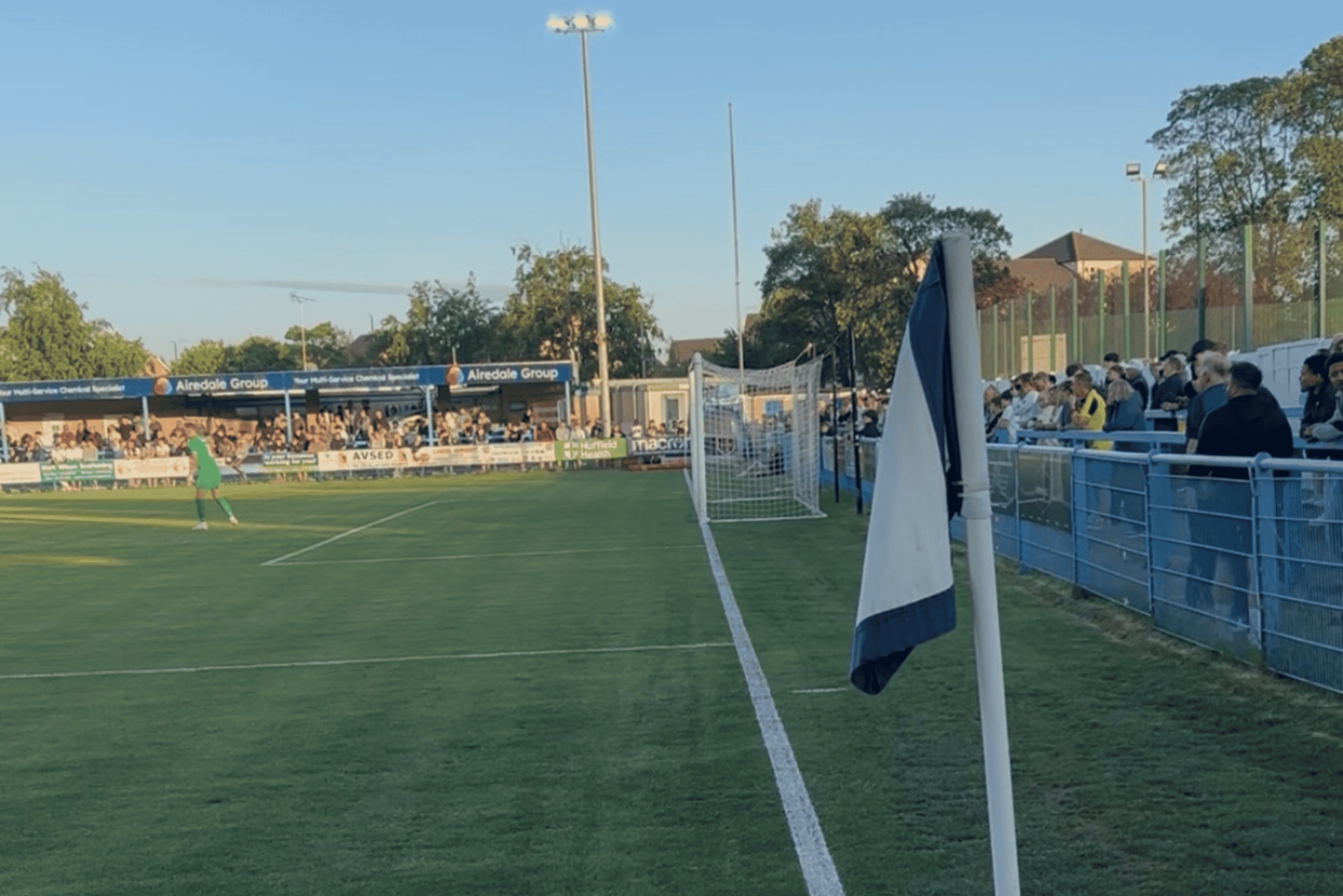 London: Mystisk fotballopplevelse utenfor ligaen (trinn 1–3)