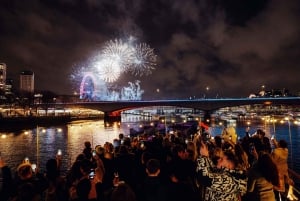 Londra: festa di Capodanno in barca con vista sui fuochi d'artificio
