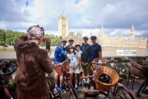 Lontoo: London: Yksityinen perheopastettu pyöräretki lastenistuimilla.