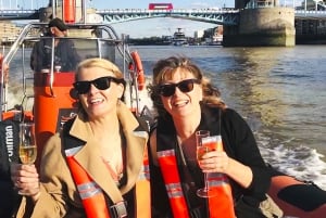 London: Private Speedboat Hire through the Heart of The City