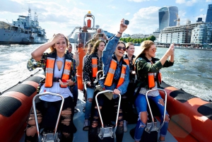 London: Private Speedboat Hire through the Heart of The City