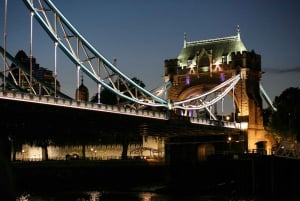 London: Dinner-Bootsfahrt auf der Themse mit Live-Jazz