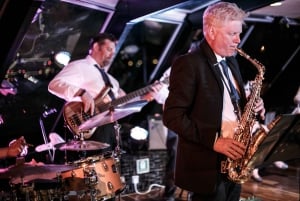 Lontoo: Thames -illallisristeily live -jazzilla