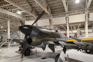 London Royal Air Force (RAF) Aircraft Museum mit dem Auto