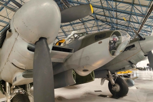 London Royal Air Force (RAF) Aircraft Museum mit dem Auto
