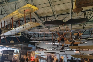 London Royal Air Force (RAF) Aircraft Museum mit dem Auto