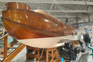 London Royal Air Force (RAF) Aircraft Museum mit dem Auto