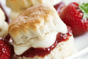 Лондон: экскурсия по Королевскому Хэмптон-Корту с послеобеденным чаем