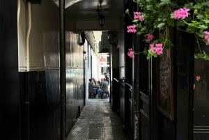 London: Royal Historic Pubs Walking Tour