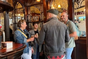 London: Royal Historic Pubs Walking Tour