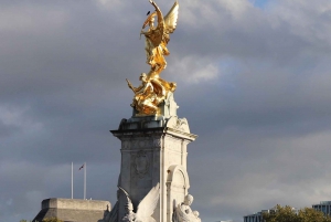 Londyn: Królewski spacer po okolicy i luksusowa podwieczorek
