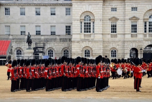 Lontoo: Buckinghamin palatsin itseopastettu mysteerikierros (ENG)