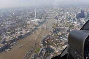 London Sightseeing Flight for 2 with Champagne 35 minutes