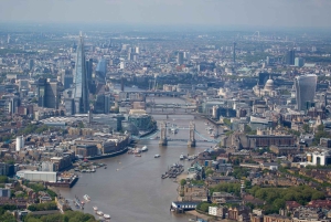 London Sightseeing Flight for 2 with Champagne 35 minutes