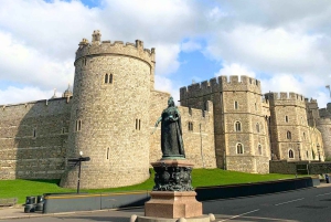London: Stonehenge, Bath, Windsor, and Roman Baths Day Tour