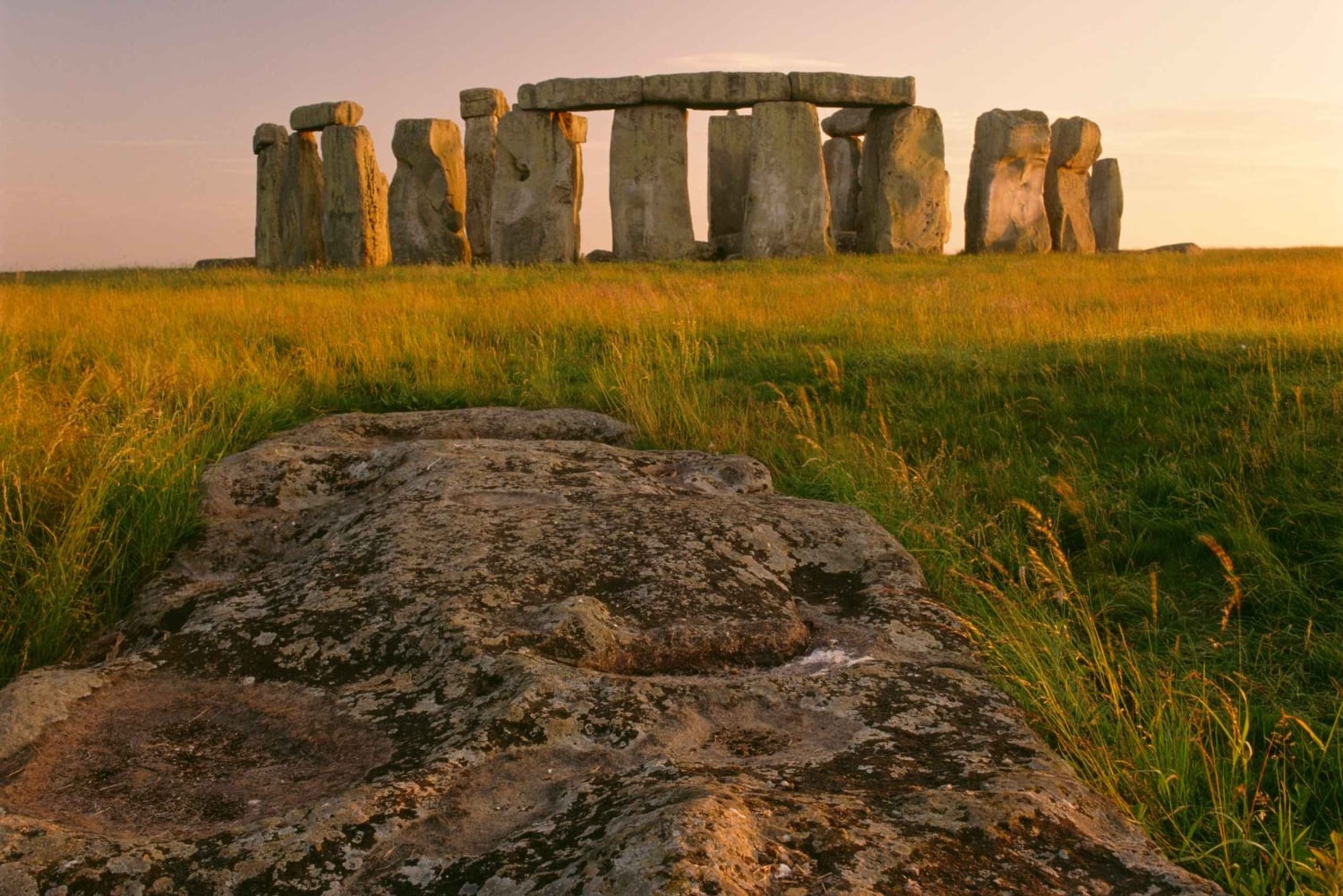London: Stonehenge, Glastonbury & Avebury Small Group Tour