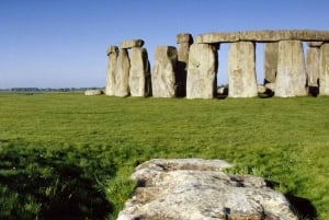 London: Stonehenge, Glastonbury & Avebury Small Group Tour