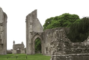 London: Stonehenge, Glastonbury & Avebury Small Group Tour