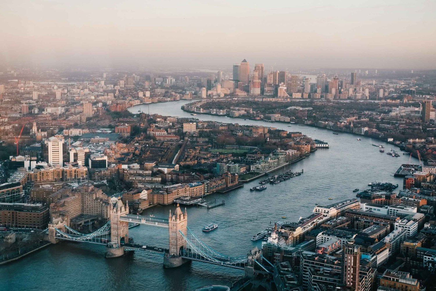 London: The River Thames Trail (Walking Tour)