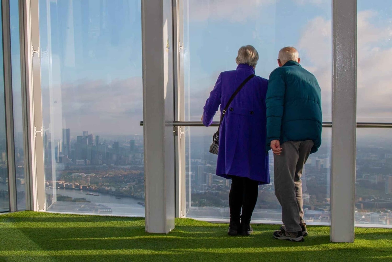 ロンドン：ザ・シャード入場券（シャンパン付き）