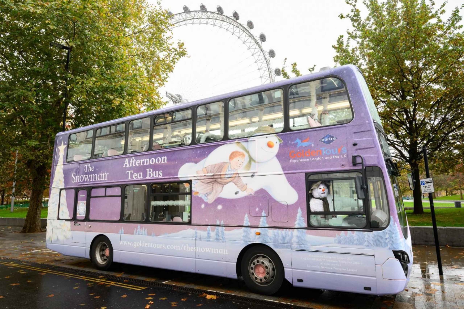 London: The Snowman Afternoon Tea Bus Christmas Tour