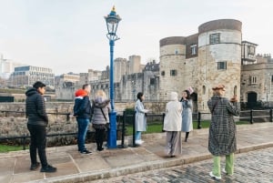 Lontoo: Tower of London Early Access Tour Beefeaterin kanssa