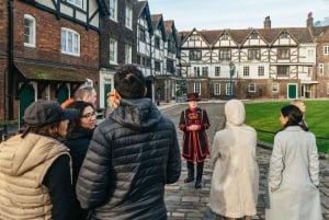 London: Tower of London Early Access Tour with Beefeater