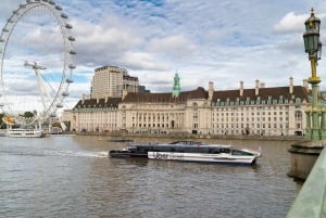 Lontoo: Thames Clippersin Uber-vene ja köysiradan lippu.