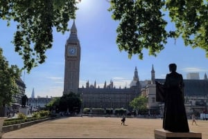 Lontoo: Westminsterin kävelykierros ja vartijan vaihto: Kävelykierros Westminsterin ja vartijanvaihdon kanssa