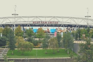 Lontoo: West Ham Unitedin jalkapallo-ottelu Lontoon stadionilla