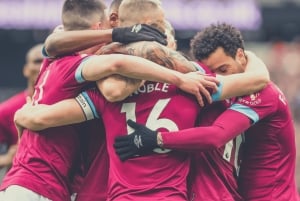 Lontoo: West Ham Unitedin jalkapallo-ottelu Lontoon stadionilla