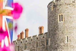 Päiväretki Lontoosta: Windsorin linna, Stonehenge ja Bath