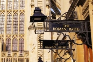 London: Windsor, Stonehenge & Bath with 14th-Century Pub