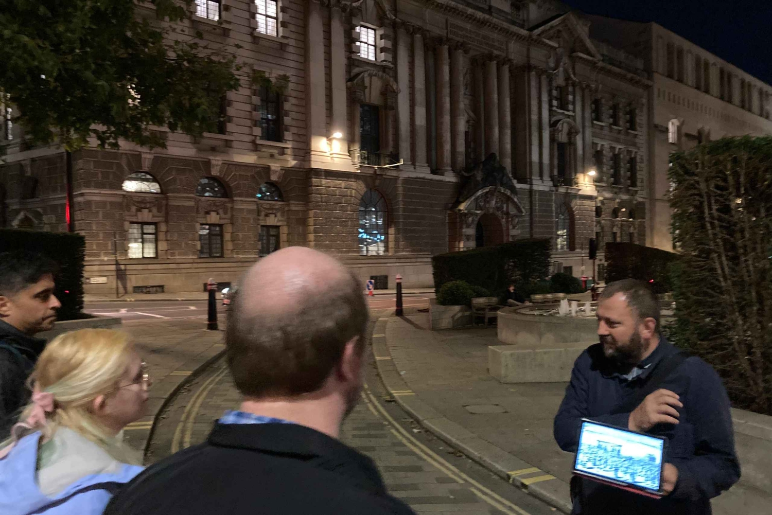 Excursão mal-assombrada a pé à noite pelos fantasmas e o passado macabro de Londres