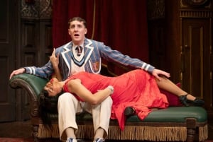 Лондон: Билет в театр 'Пьеса, которая пошла не так