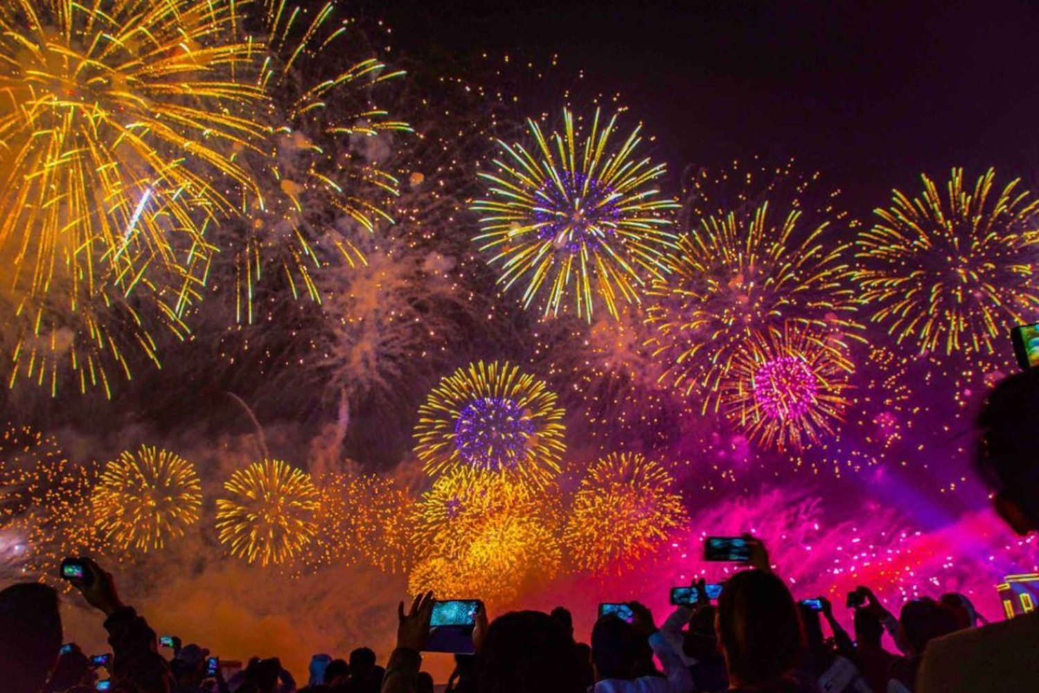 Fuochi d'artificio di Capodanno, cena ed esperienza in funivia